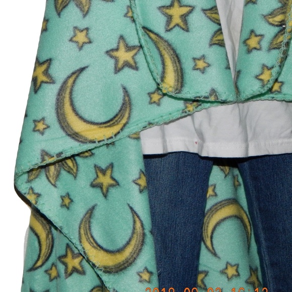 Long Waterfall Vest by GROOVY GLAM - Picture 4 of 7